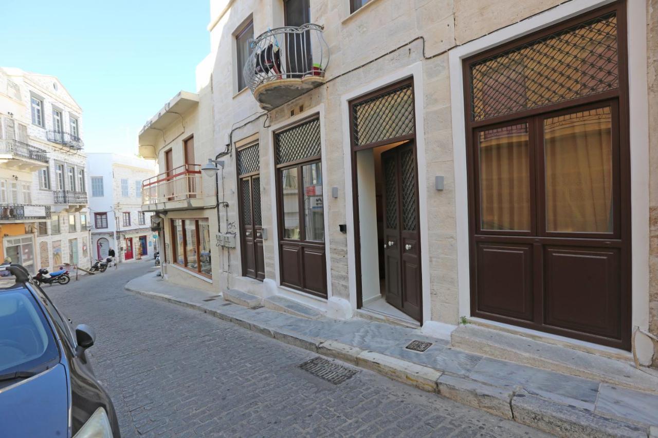 One Suite Syros Ermoupoli Esterno foto